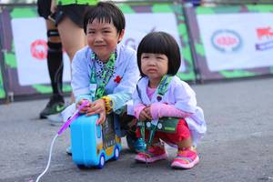 BIB: 
                            <button type="button" onclick="openModal(3656839)" class="btn btn-primary btn-sm float-right btn-popup" data-toggle="modal" data-target=".modal-high-quality">
                        <i class="fas fa-shopping-cart"></i> Add to Cart
                    </button>
                                            <button type="button" onclick="isThisMe(3656839, true)" class="btn btn-success btn-sm float-right btn-popup btn-isme hidden" data-toggle="tooltip" data-placement="bottom" title="นี่คือรูปของคุณใช่ไหม คลิกที่นี่เพื่อเอาเข้าอัลบั้ม">
                        <i class="fas fa-plus"></i> Add to album
                    </button>
                    <button type="button" onclick="isThisMe(3656839, false)" class="btn btn-warning btn-sm float-right btn-popup btn-isnotme hidden">
                        <i class="fas fa-ban"></i> Remove from album
                    </button>